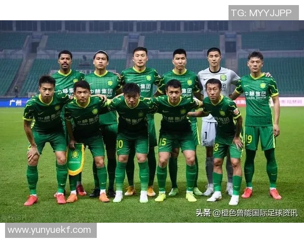 重庆足球队运营模式解析与未来发展展望